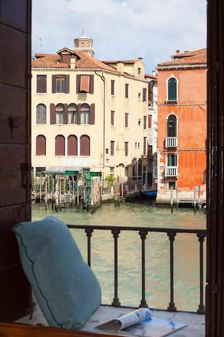 Palazzo Alvera Grand Canal Venice Apartment